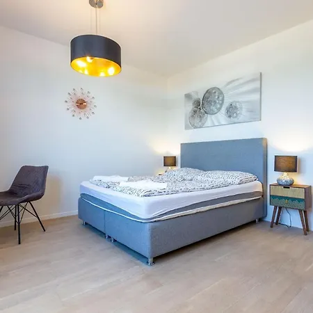 Tiffy W Private Parking